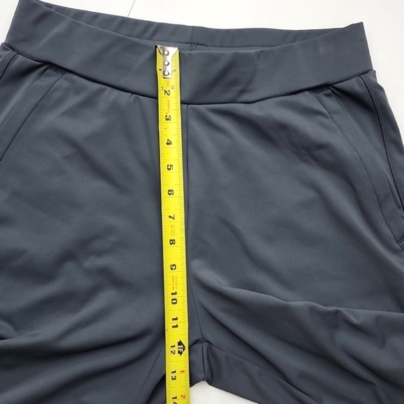 32 DEGREES COOL Men's Dark Grey Athletic Stretch Shorts Zippered Pockets Small - Picture 12 of 12